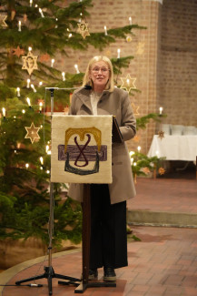 Vorständin der Diakonie Landshut Manuela Berghäuser bei ihrer Rede beim Neujahrsempfang der Diakonie