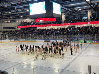 Weihnachtssingen im Eisstadion
