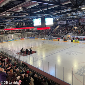 Weihnachtssingen im Eisstadion