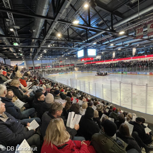Weihnachtssingen im Eisstadion